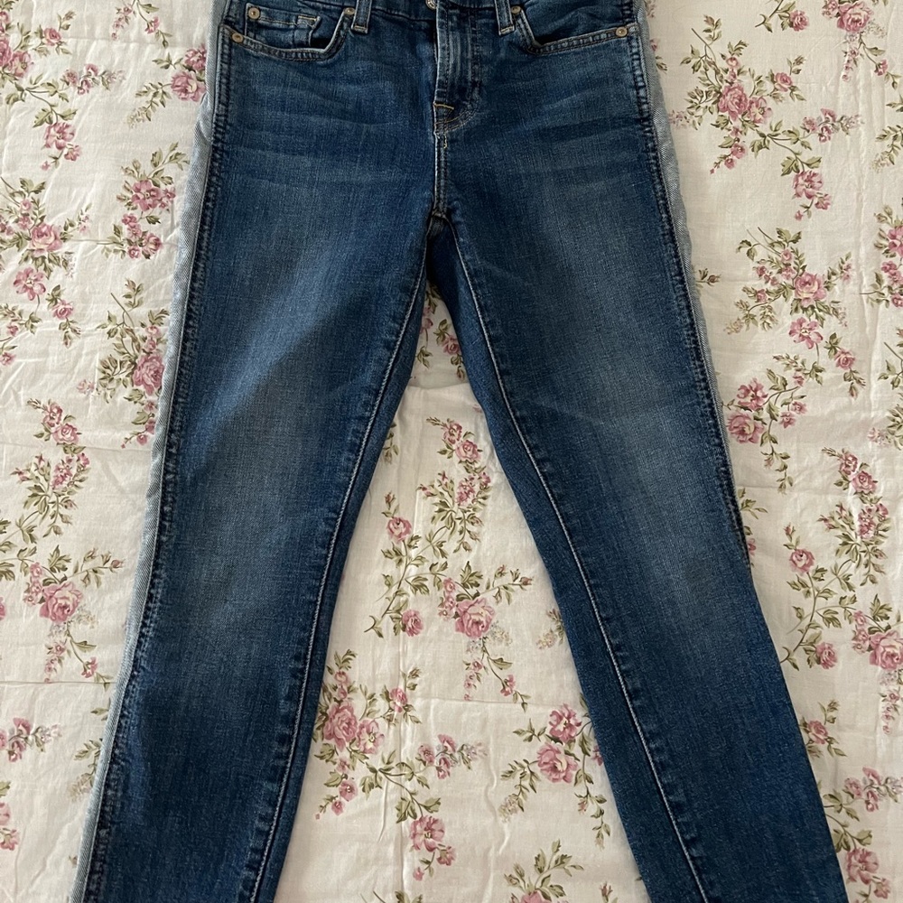 cute jeans!
